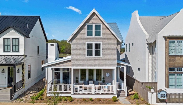 Carlton Landing-Shingle Ready to Mingle