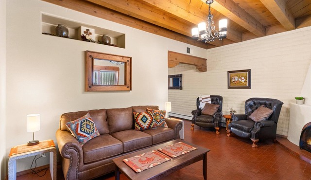 Casa de Kokopelli - Get a sense of the "New Mexico True" feel!