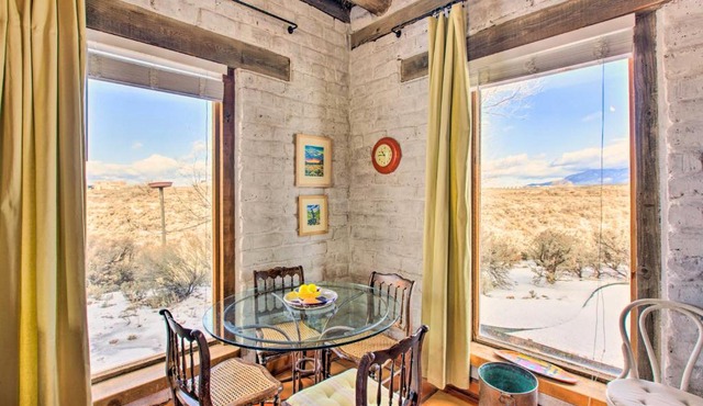 Casita Vacation Rental Near Taos w/Patio!