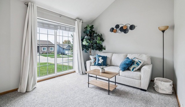 Charming 3-Bedroom House in Omaha – Quiet Stay Near Local Attractions