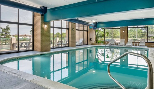 Charming & Comfortable Room Near Anchorage Trail | Free Parking & Pool Access!