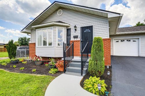 Charming Kingsport Home w/Spacious Fenced Yard!