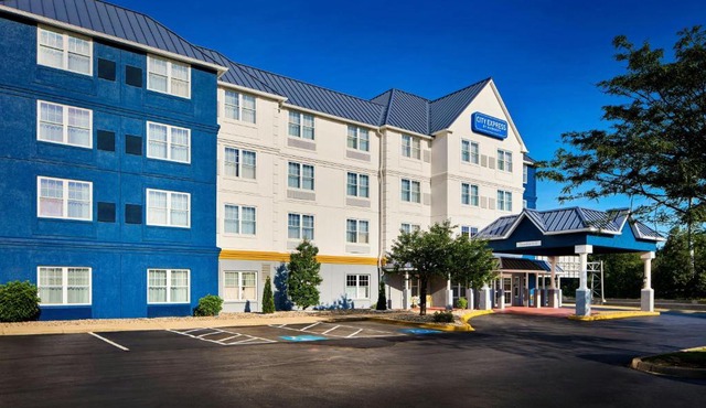 City Express by Marriott Louisville Southeast