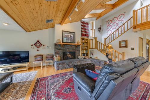 Cloudcroft Mtn Home w/Patio, Walk to Golf Course!