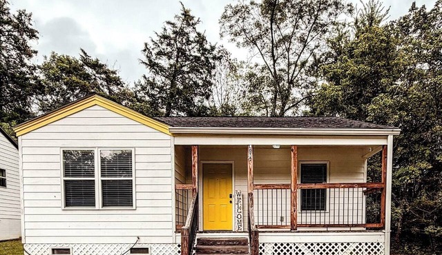 Comfy & Clean Starkville Retreat - Parking & Wi-fi