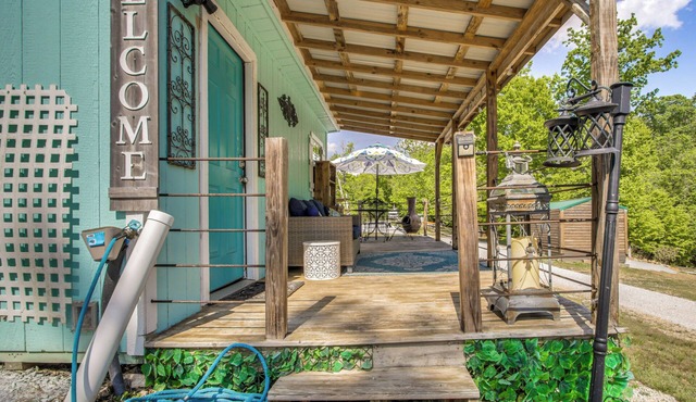 Couple's Retreat w/Creek Access in Rogersville