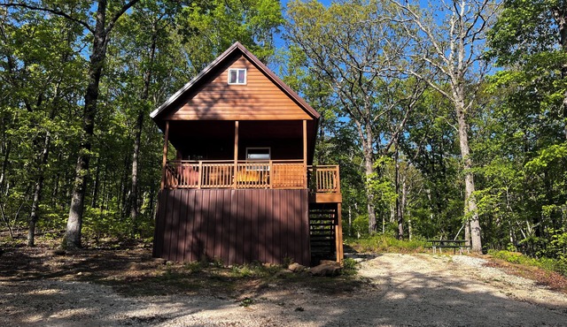 Cowboy Cabin is nestled in a little woodland village – playground, pond and more
