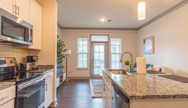 Cozy 1BR Retreat | Pool, Free Parking & Comfort Touches
