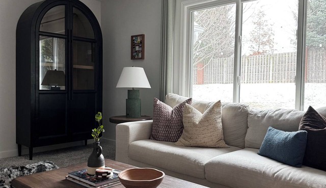 Cozy 3-bedroom house in lovely Clive with AC