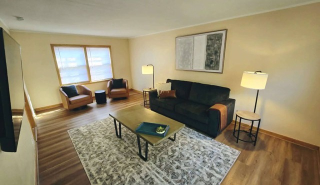 Cozy 3-Bedroom Townhome in Historic Lincoln