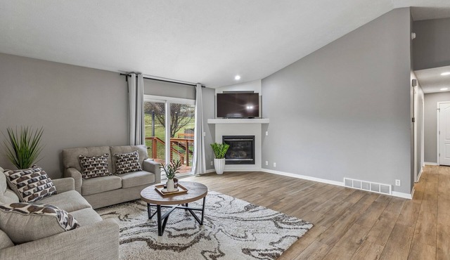 Cozy 3BR Home in Omaha with Comfort and Great Location