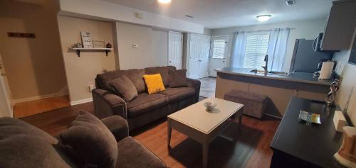 Cozy Clarksville 2BR Duplex Near Fort Campbell