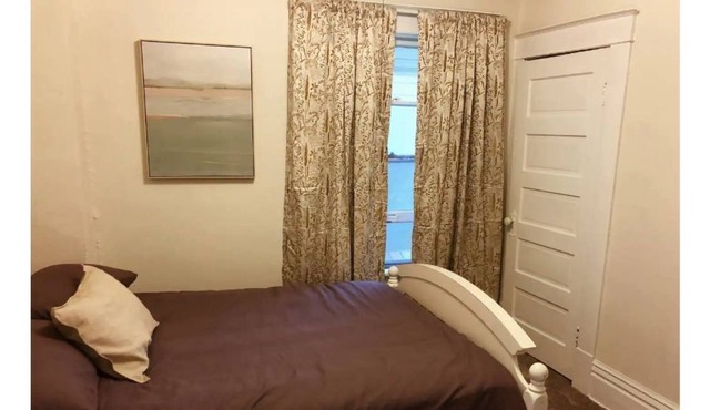 Cozy Downtown 3 Bedroom Home