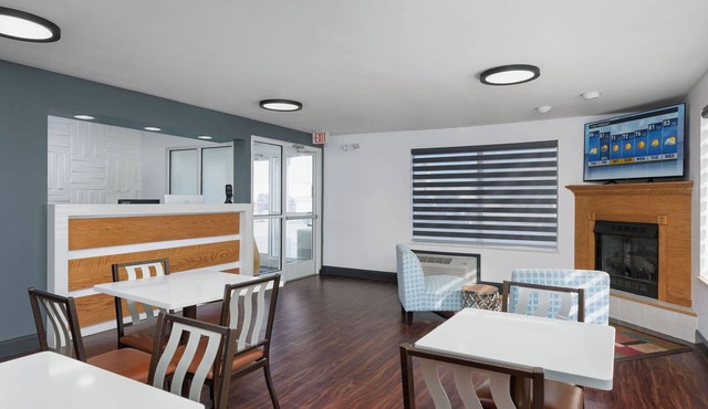 Cozy hotel in terrific Chattanooga with WiFi, AC