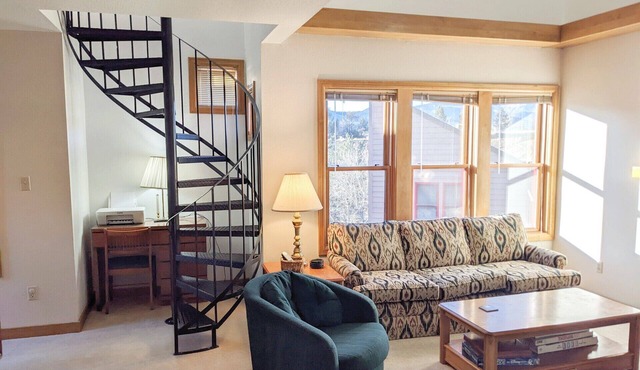 Cozy In-Town Condo | Pool | Hot Tub | Sauna