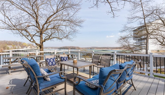 Cozy Lakefront House & Private Dock in Osage Beach! August 2026 Special!