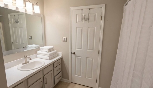 Cozy Pet Friendly Home in Hope Mills