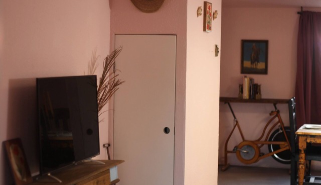 Cozy, private horse sanctuary farmhouse