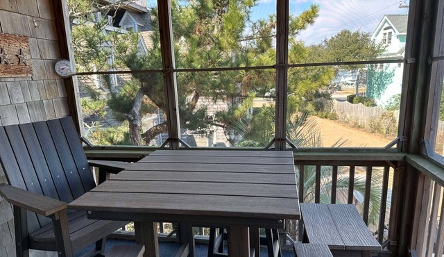 CV7A: North Point A -2nd floor 1BR villa with screened porch!