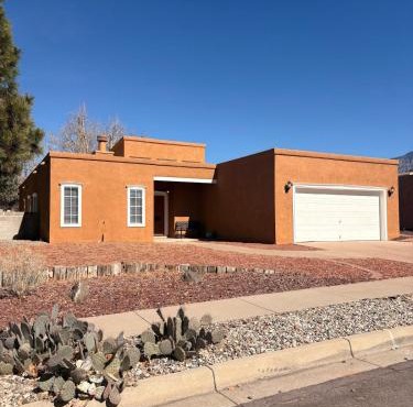 Desert Charm Retreat with Pool Table in NE Heights