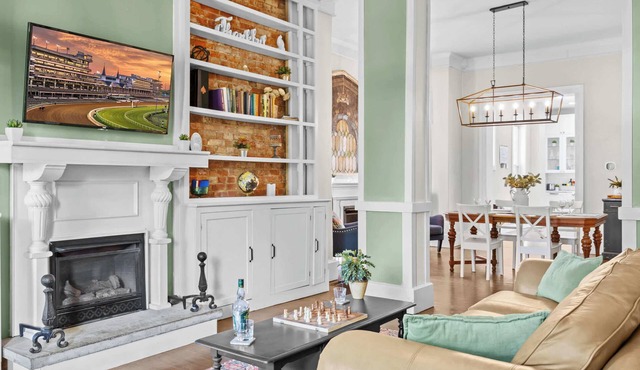 Elegant manor w/yard close to NuLu & attractions!