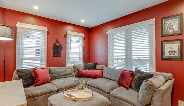 EV Charger/The Cash★Family Friendly★Free Parking/Near Downtown+Belmont/W+D/Pets
