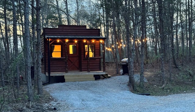 Ez livin off grid cabin in Daniel Boone National Forest