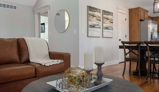 Family Fave Sleeps10 GameRoom