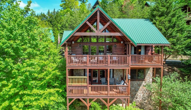 Gatlinburg Cabin · Hot Tubs & Game Room · Sleeps