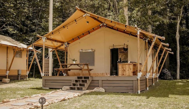 Gorgeous Glamping Tent in Erwin, Tennessee