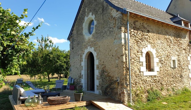 Guesthouse near La Flèche, PMR adapted, pets allowed, breakfast included