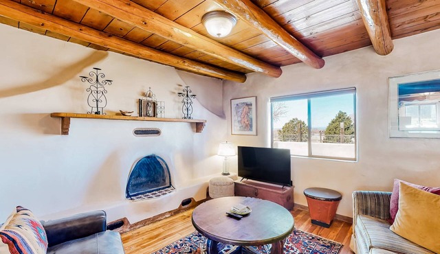 Hacienda del Canon - Historic Adobe, Mtn Views