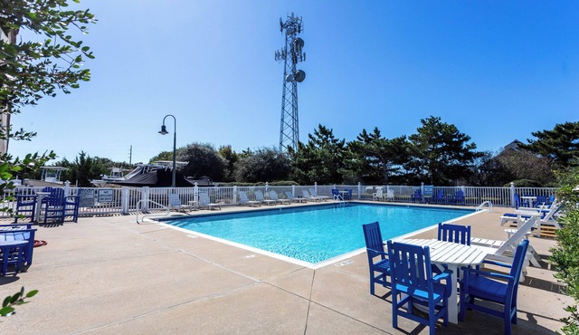 Hatteras 2BR | Water Views, Pool & Boat Slip
