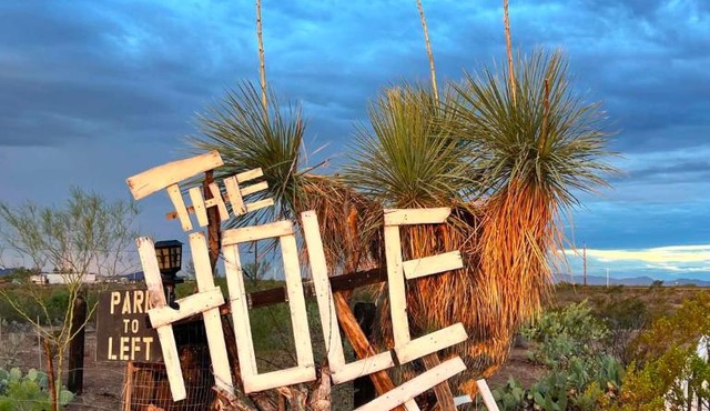 Hole in the Wall Getaway - USA Mexico Border Bed and Breakfast