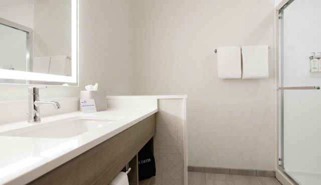 Holiday Inn Express & Suites Memphis East by IHG
