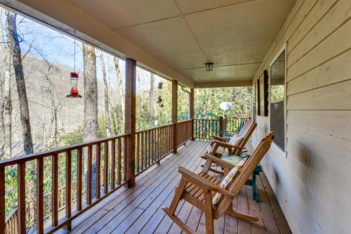 Hot Tub & Streamside Bliss! Topton Mtn Haven
