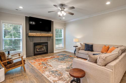 Huntsville Home Base w/Yard + Patio!