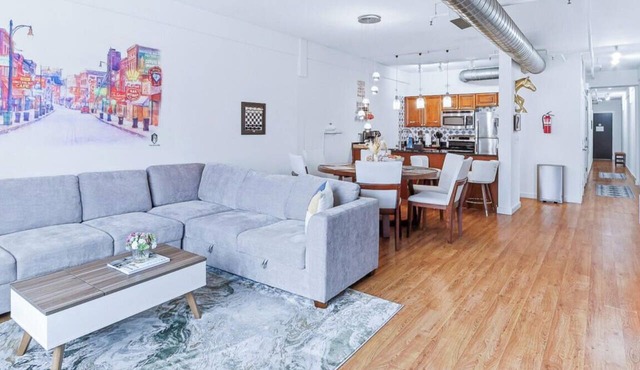 `Iconic Memphis` Loft - Spacious 2BD in the heart of the Downtown (Loft#303)