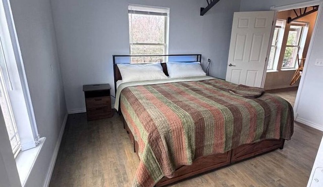 Incredible Spacious Rental with Fantastic Activities for an Unforgettable Family Adventure by the Lake in Cookson, Oklahoma