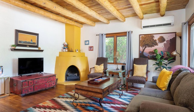 Kiva Cottage by Kokopelli Property Management