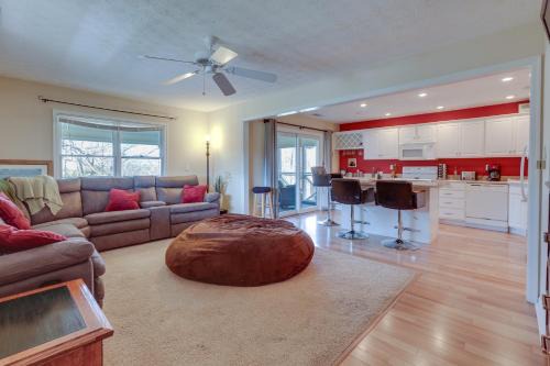 Lake Cumberland Resort Condo w/Direct Lake Access