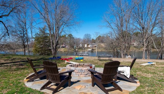 Lake Days Are the Best Days! Lebanon, TN -Close to Nashville