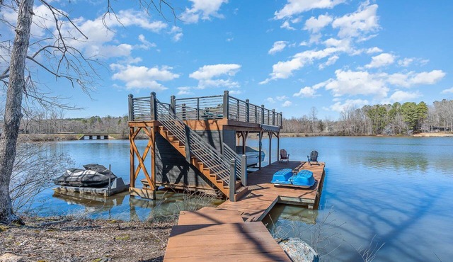 Lake Gaston Retreat 2-Story Boathouse, Jump Deck, Sleeps 16