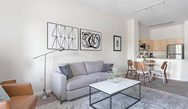 Landing | Amazing 1BD, Pool, Clubhouse