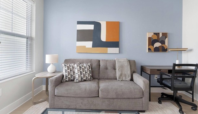 Landing | Amazing 1BD, Courtyard, Gym