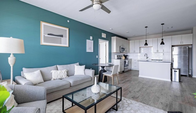 Landing | Amazing 2BD, Pool, Clubhouse