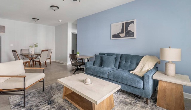 Landing | Amazing 2BD, Pool, Clubhouse