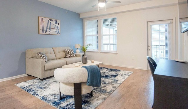 Landing | Beautiful 1BD, Clubhouse, Pool