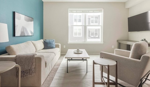 Landing | Beautiful 1BD, Courtyard, Clubhouse