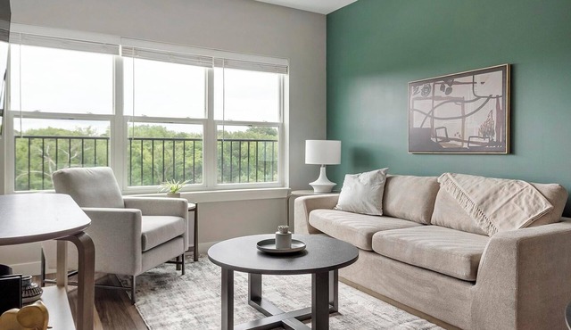 Landing | Chic 1BD, Gym, Clubhouse